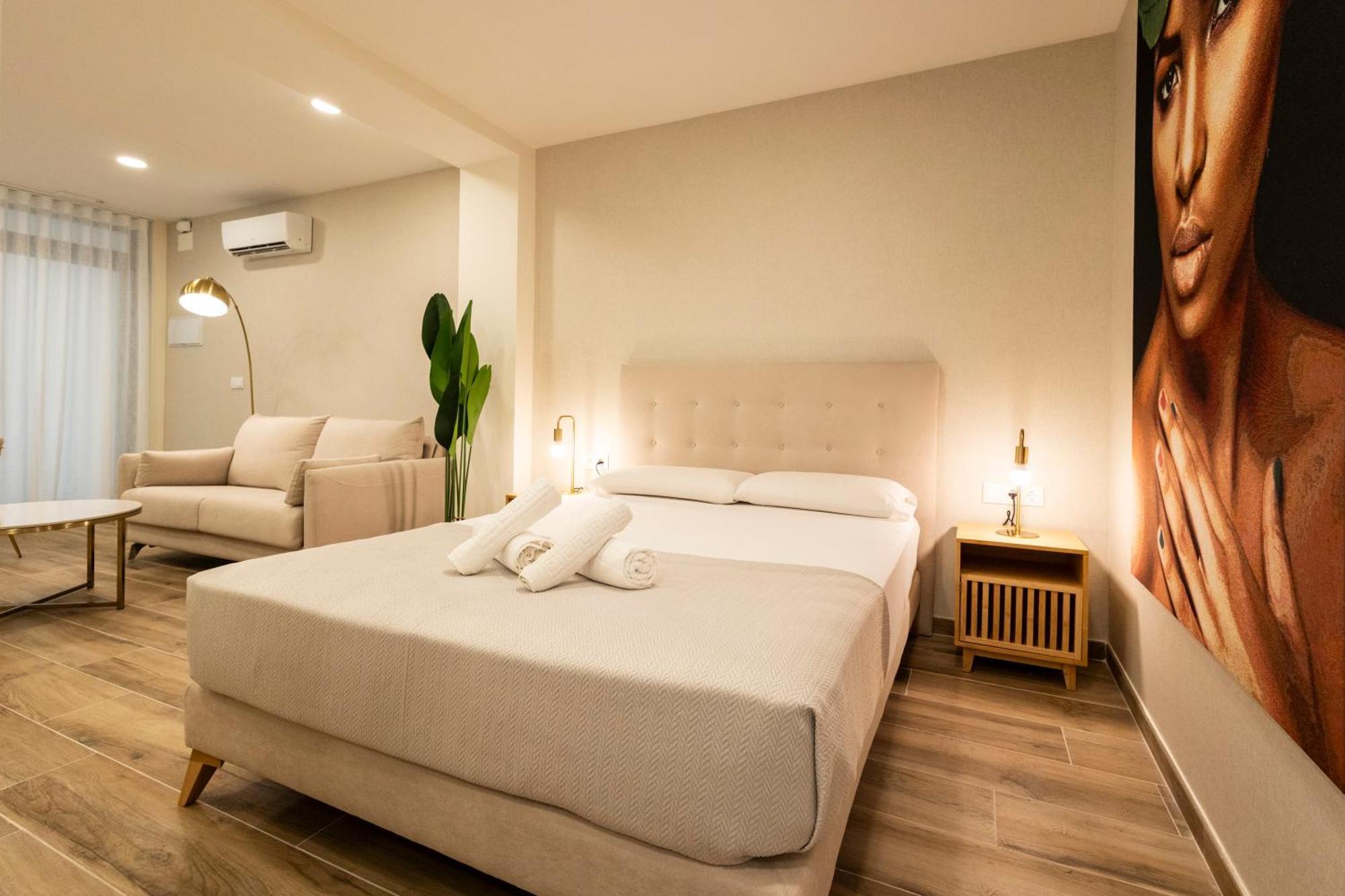 Cortes Suites By Concept Flats Valencie Exteriér fotografie