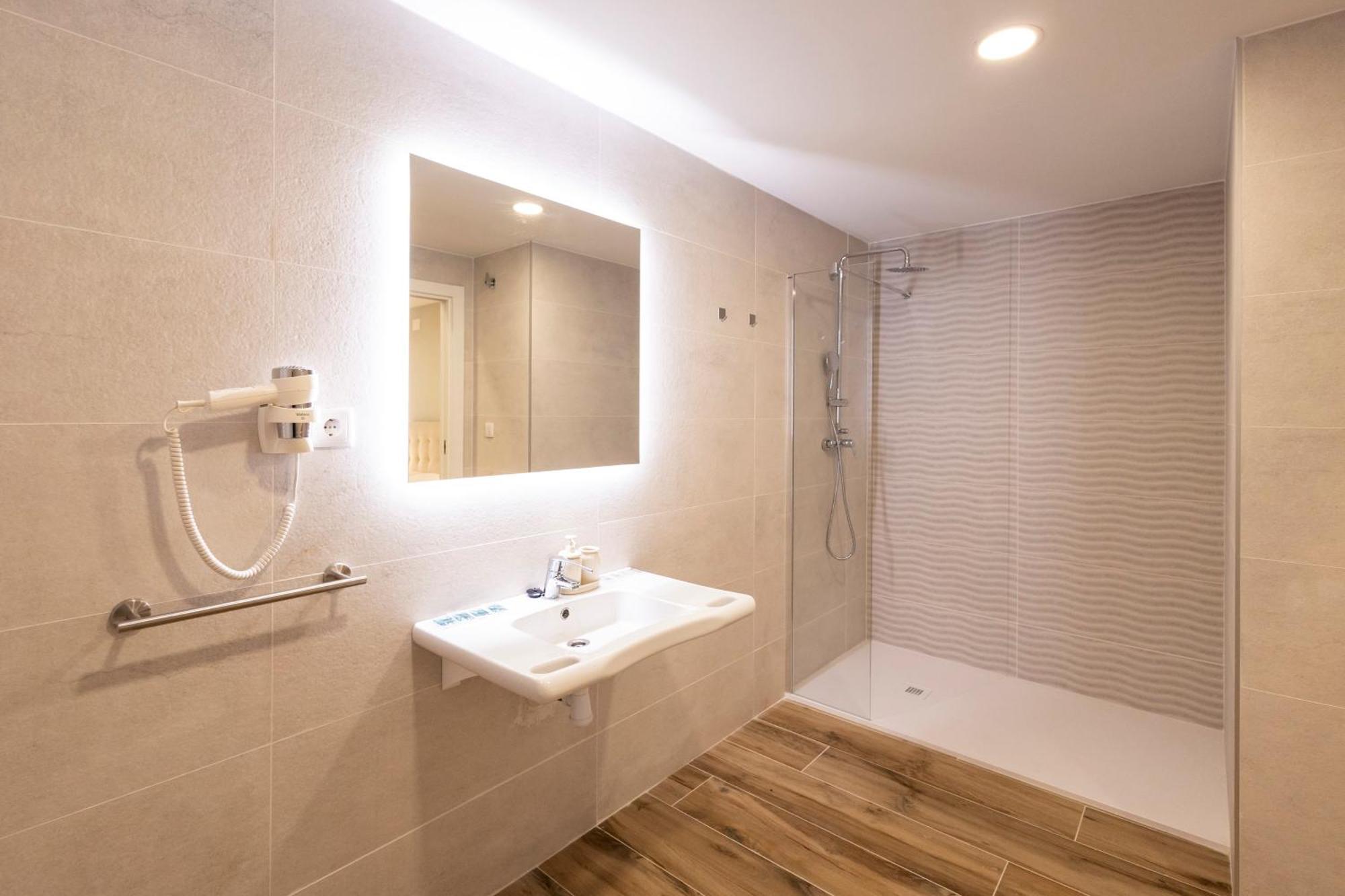 Cortes Suites By Concept Flats Valencie Exteriér fotografie